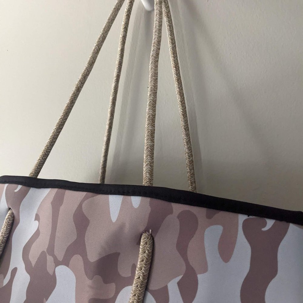 Natural Camo Neoprene Tote Bag - Picture 8 of 10